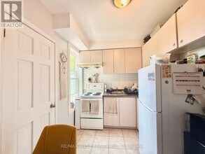161 Greenwood Ave in Toronto, ON - Building Photo - Building Photo