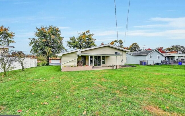 130 Hull Dr in York, PA - Building Photo - Building Photo