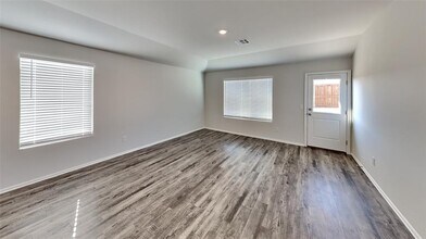 12032 SW 36th St in Mustang, OK - Building Photo - Building Photo