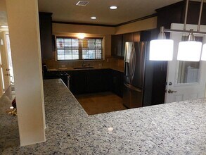 5926 Hornwood Dr in Houston, TX - Building Photo - Building Photo