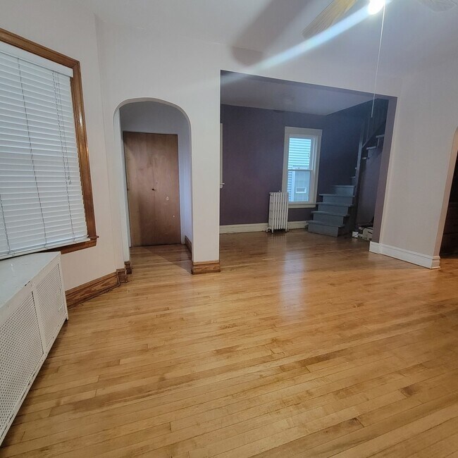 2053 N Lorel Ave, Unit 1 in Chicago, IL - Building Photo - Building Photo