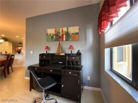 155 Vintage Cir in Naples, FL - Building Photo