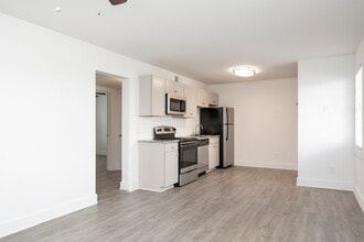 Piedmont Terrace in Birmingham, AL - Building Photo - Interior Photo