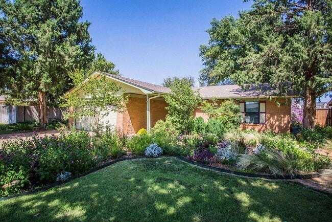 1005 Grover Ave in Lubbock, TX - Building Photo - Building Photo