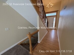 2005 SE Parkview Crossing Dr in Waukee, IA - Building Photo - Building Photo