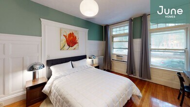 1905 Beacon St-Unit -B in Boston, MA - Building Photo - Building Photo