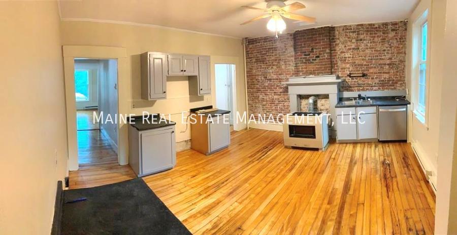 3 Cushing St in Winterport, ME - Building Photo