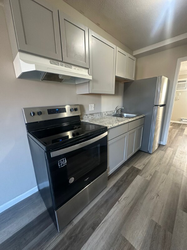 794 Anderson Ave in Akron, OH - Foto de edificio - Building Photo