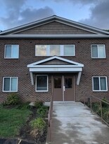 Presque Isle Condominiums in Erie, PA - Building Photo