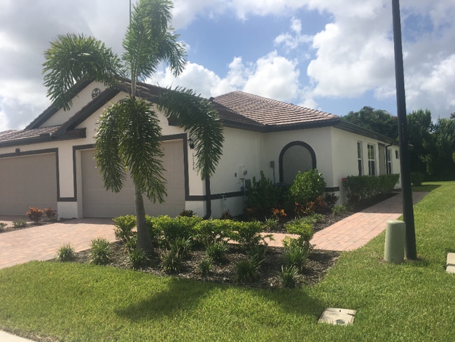 property at 1126 S Town and River Dr