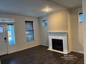 13221 96th Avenue Ct E in Puyallup, WA - Building Photo - Building Photo