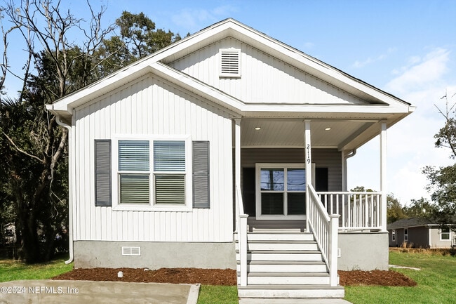 property at 2119 Lewis St