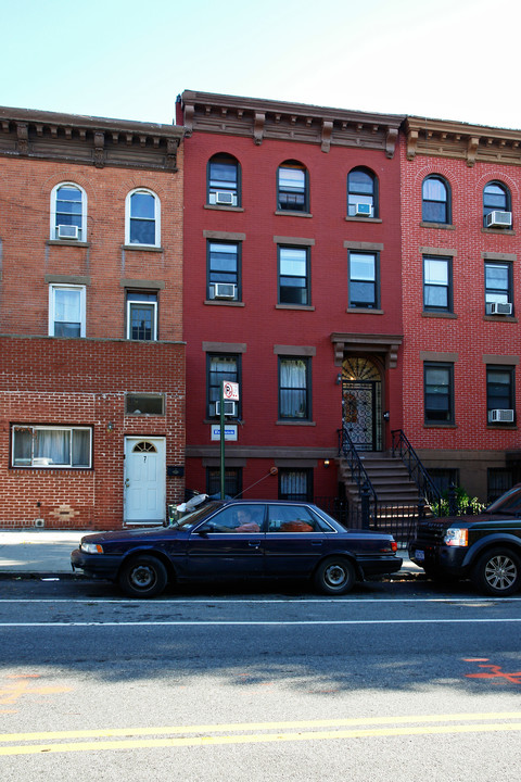 9 3rd St in Brooklyn, NY - Building Photo