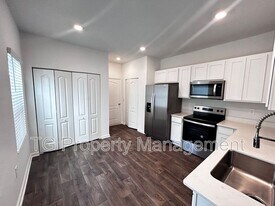 9209 Stony Brk Rd in Jacksonville, FL - Building Photo