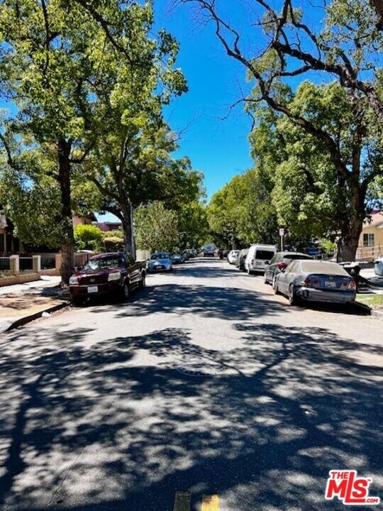4103 S Hoover St in Los Angeles, CA - Building Photo