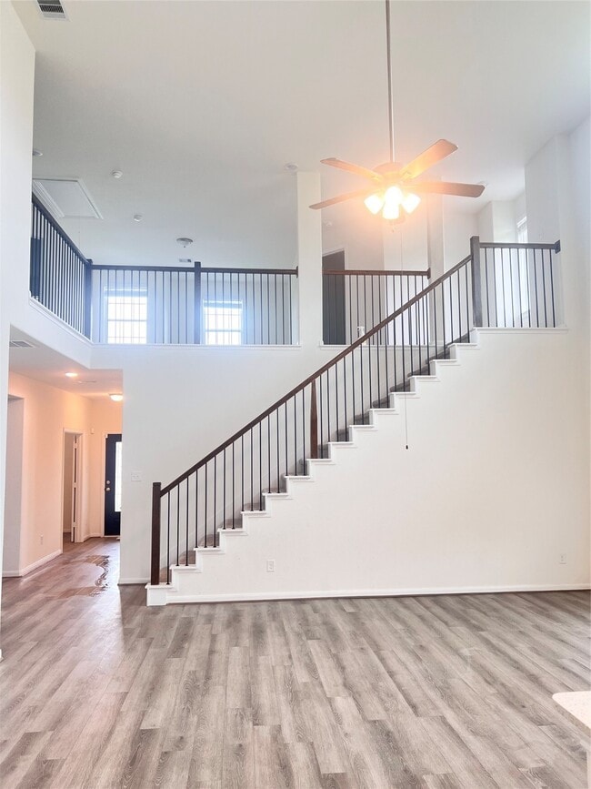 521 Green Meadows Dr in West Columbia, TX - Building Photo - Building Photo