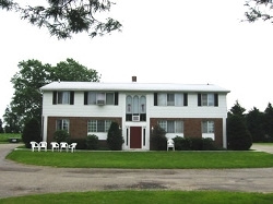 Birchwood Court in Arcade, NY - Foto de edificio