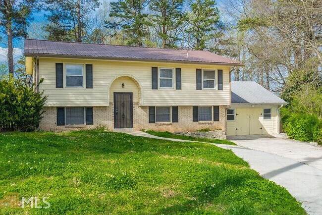 Room in House on Reba Rd in Lawrenceville, GA - Building Photo - Building Photo