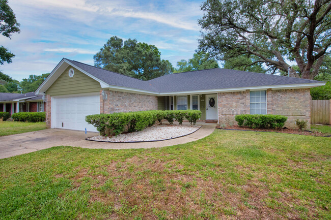 3213 Desert St in Pensacola, FL - Building Photo - Building Photo