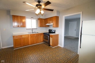 304 S Mill St in Plainfield, IN - Building Photo - Building Photo