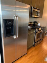 511 W Division St in Chicago, IL - Foto de edificio - Building Photo