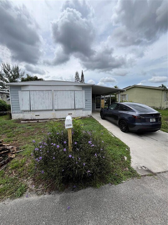 11898 Flotilla Pl in Boca Raton, FL - Foto de edificio