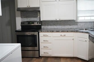 306 Arnold Ave in Arlington, TX - Building Photo - Building Photo
