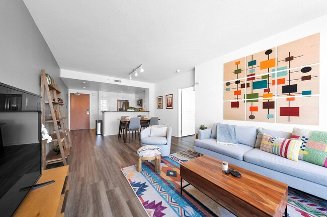 388 Beale St, Unit FL14-ID1009995P in San Francisco, CA - Foto de edificio - Building Photo