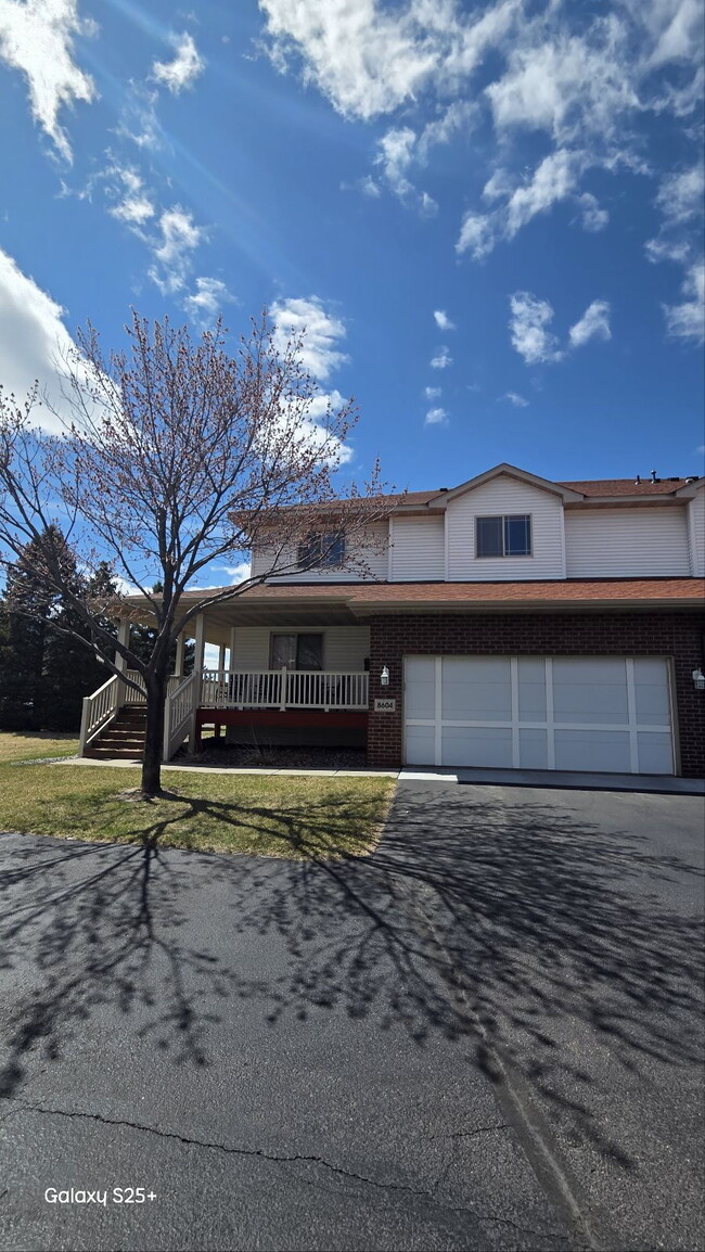 8604 Tessman Ct N in Brooklyn Park, MN - Building Photo - Building Photo
