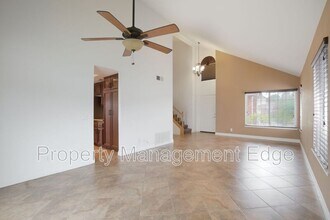 30352 Sierra Madre Dr in Temecula, CA - Building Photo - Building Photo