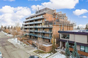 Killarney Manor in Calgary, AB - Building Photo