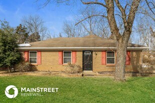 7718 Dominique Dr in Louisville, KY - Building Photo