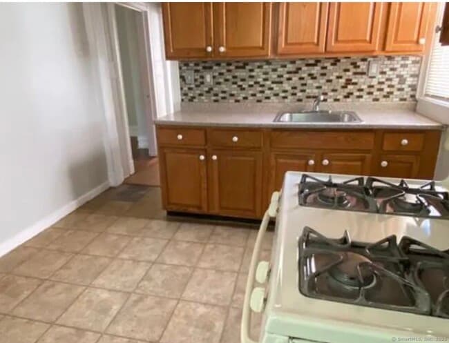 380 Bond St in Bridgeport, CT - Building Photo - Building Photo