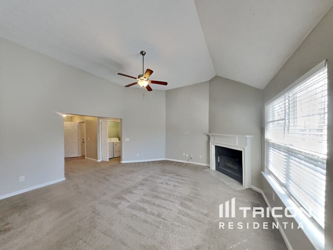 275 Iris Dr in Hendersonville, TN - Building Photo - Building Photo