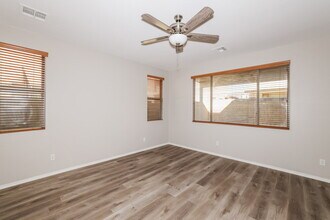 17434 W Lisbon Ln in Surprise, AZ - Building Photo - Building Photo