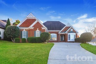 6260 Hunters View Ln in Cumming, GA - Building Photo