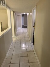 7523 Middlebrook St in Mississauga, ON - Building Photo - Building Photo