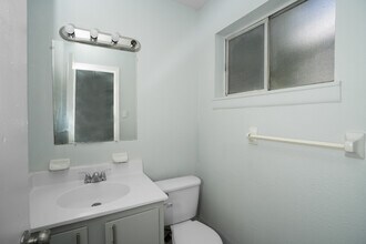 The Luke Apartments in McAllen, TX - Foto de edificio - Interior Photo
