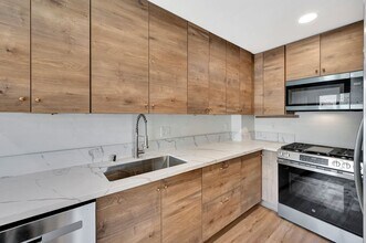 4327 Moraga Ave in San Diego, CA - Building Photo - Building Photo