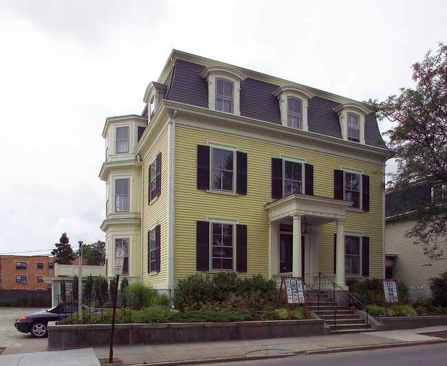 441 Angell St in Providence, RI - Building Photo - Building Photo