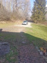 15 Bethany Hills Dr in Bethany, PA - Building Photo