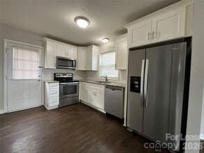 1624 Eastway Dr in Charlotte, NC - Building Photo - Building Photo