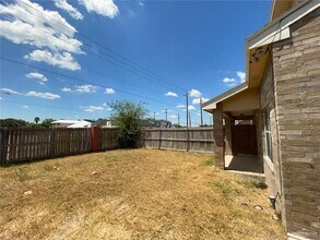 20 Phoenix St in Edinburg, TX - Building Photo - Building Photo