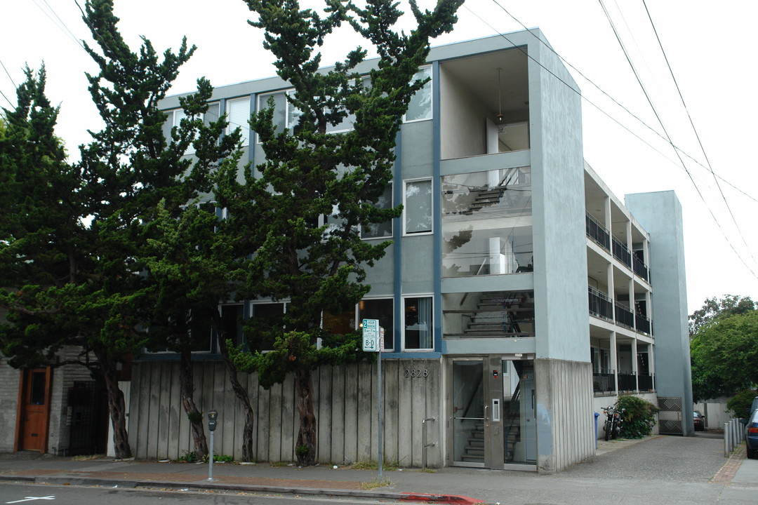 2828 College Ave in Berkeley, CA - Foto de edificio