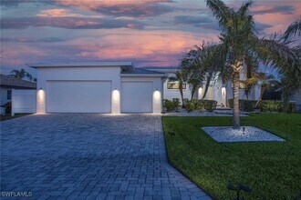 5325 Delano Ct in Cape Coral, FL - Building Photo - Building Photo