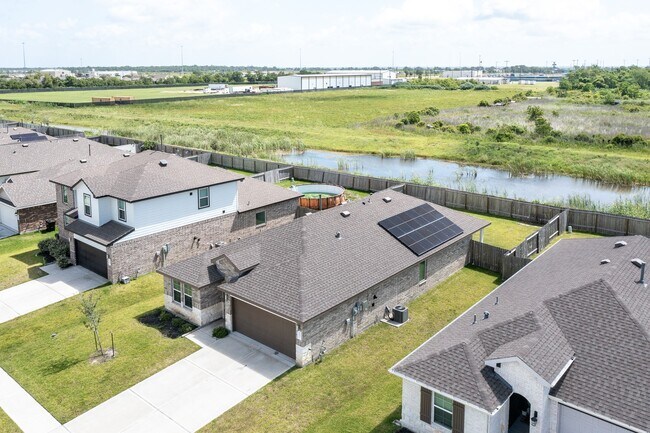 607 Hidden Brk Dr in Baytown, TX - Building Photo - Building Photo