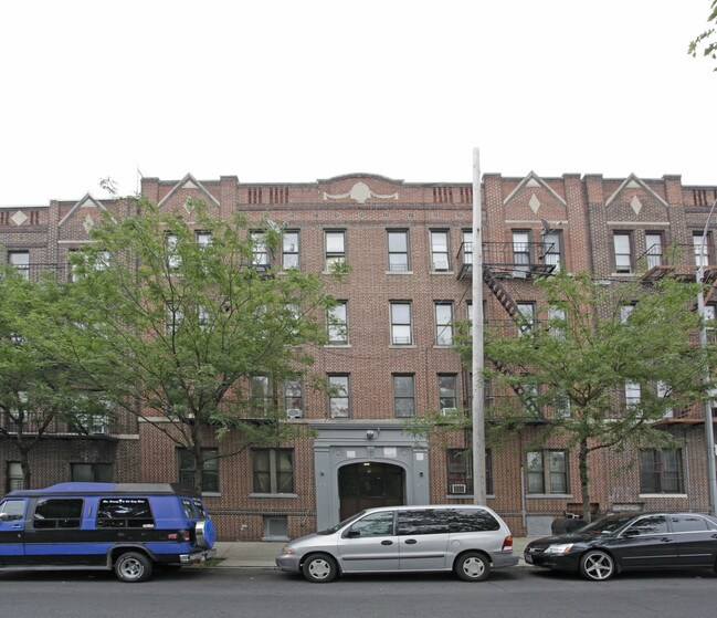 343 Howard Ave in Brooklyn, NY - Foto de edificio - Building Photo