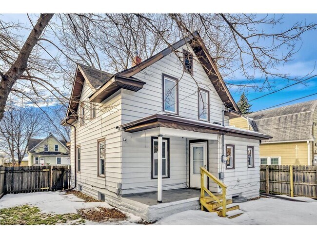 1501 Sherburne Ave in St. Paul, MN - Building Photo - Building Photo