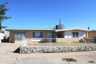 5613 Wadsworth Ave in El Paso, TX - Building Photo