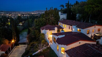 3702 Arbolada Rd, Unit 3702 in Los Angeles, CA - Building Photo - Building Photo